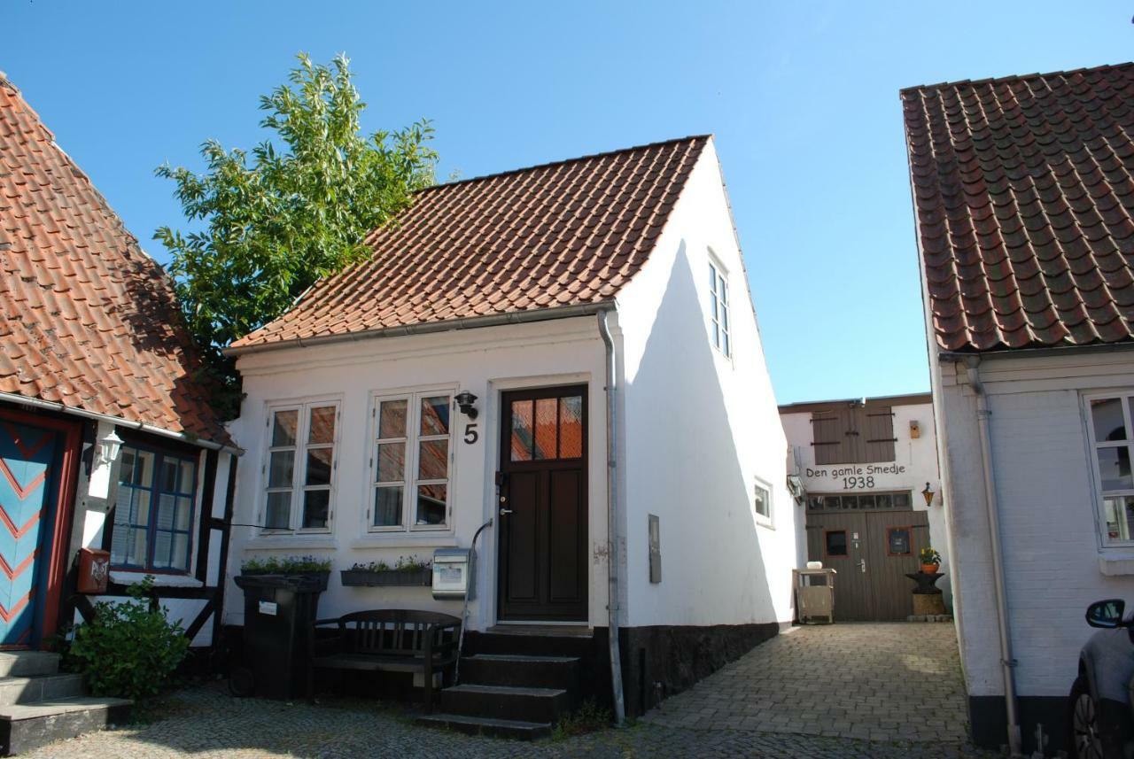 Hyggeligt Byhus I Hjertet Af Sonderborg Βίλα Εξωτερικό φωτογραφία